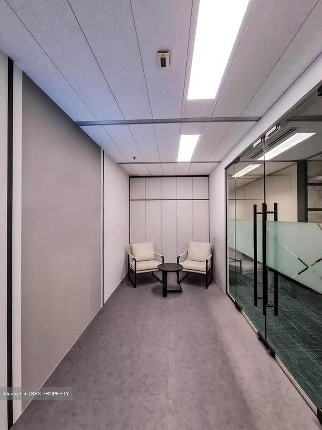 Gateway East (D7), Office #630128181